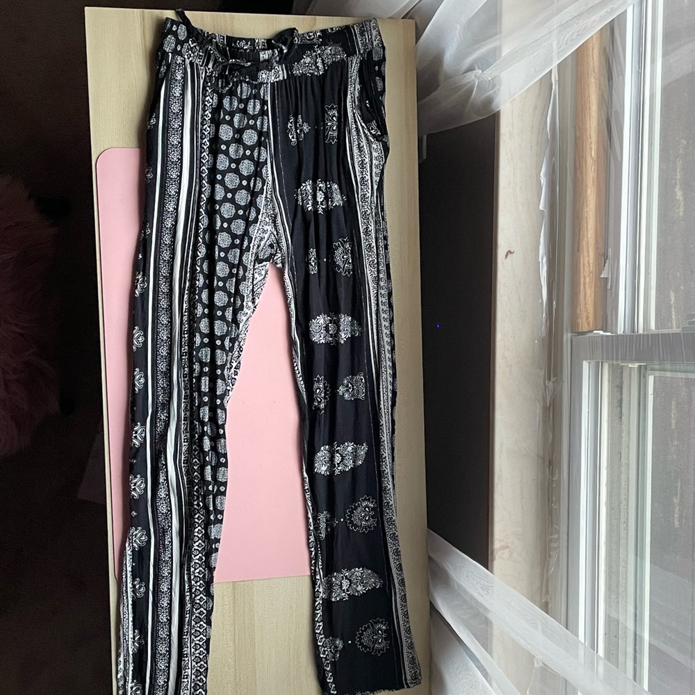 Black and white pants